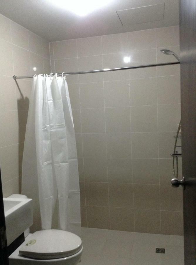 Cubao Manhattanheights Unit 11A Tower B, 2Br Manila Kültér fotó