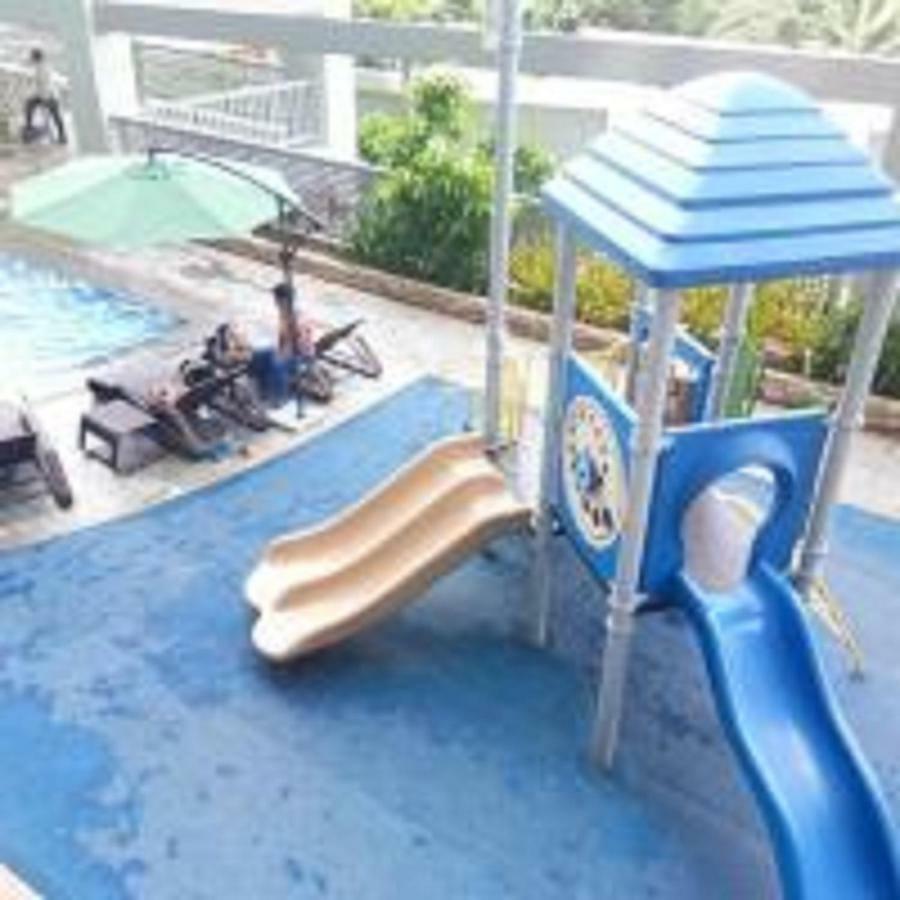 Cubao Manhattanheights Unit 11A Tower B, 2Br Manila Kültér fotó