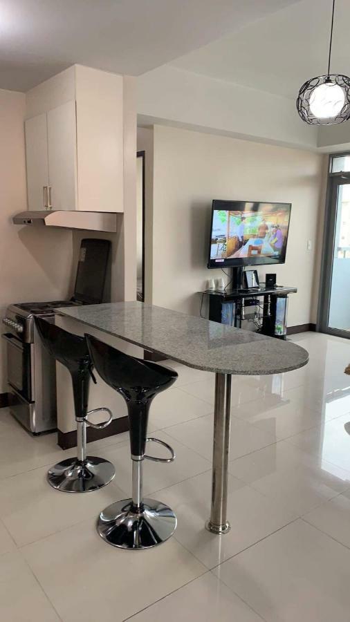 Cubao Manhattanheights Unit 11A Tower B, 2Br Manila Kültér fotó